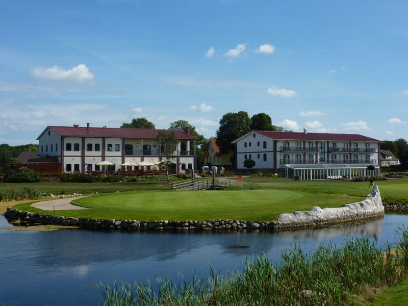 Ab an die Ostsee: Drei Tage Aufenthalt im Golfpark Strelasund zu gewinnen