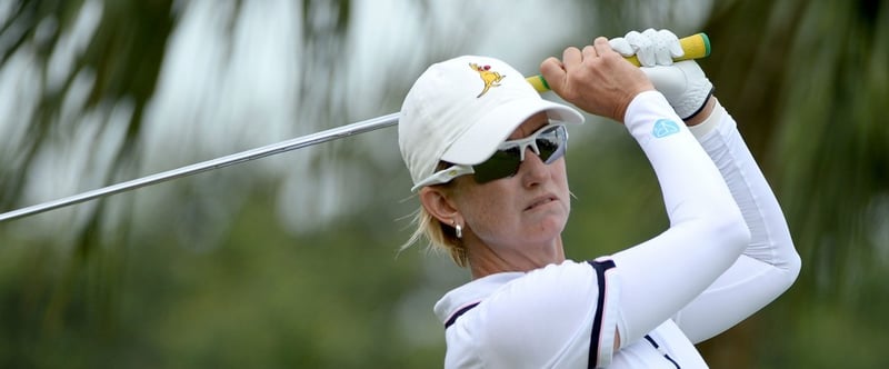 Die Australierin Karrie Webb verteidigte am zweiten Tag der HSBC Women's Champions die Führung und steuert somit auf ihren zweiten Saisonsieg zu