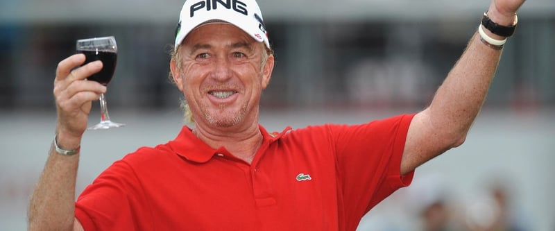 Jimenez mit Weinglas