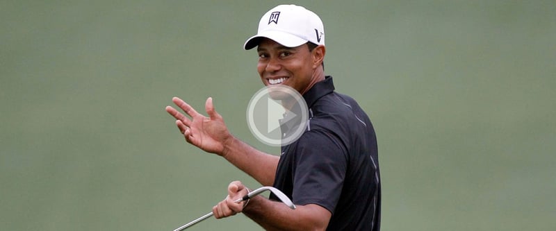 Tiger Woods lächelt