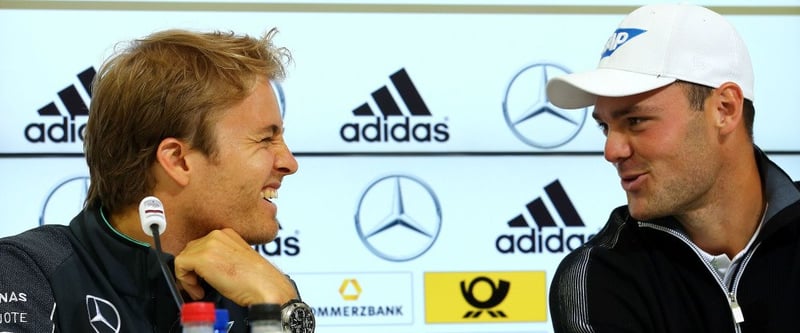 Martin Kaymer stattete dem DFB-Team im Trainingslager in Südtirol zusammen mit Formel-1-Pilot Nico Rosberg und DTM-Fahrer Pascal Wehrlein einen Besuch ab.