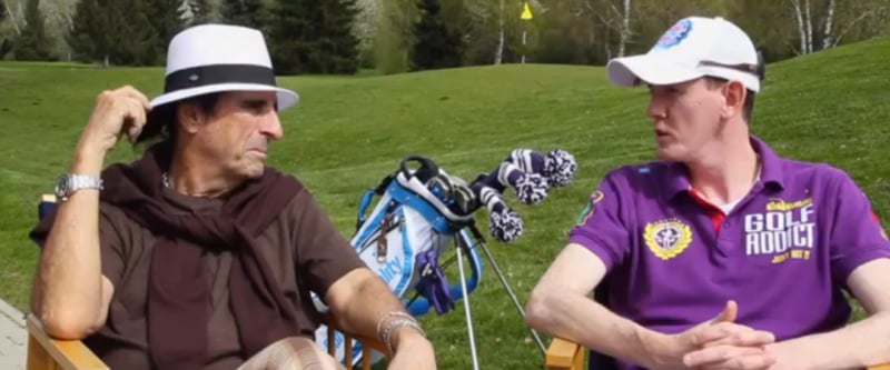 Filmemacher Philip Reuter trifft Alice Cooper zum Golf