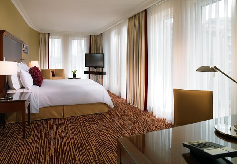 Im Berlin Marriott Hotel sind alle Zimmer auf sehr hohem Niveau. (Foto: Berlin Marriott Hotel)