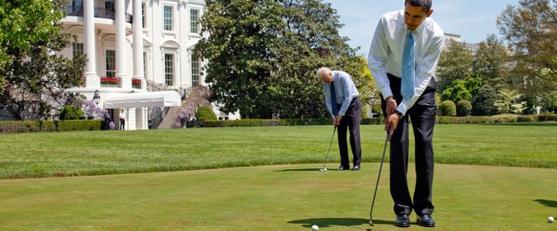Er will doch nur spielen - Barack Obama wird seine Golf-Leidenschaft regelmäßig zum Verhängnis. (Foto: Getty)