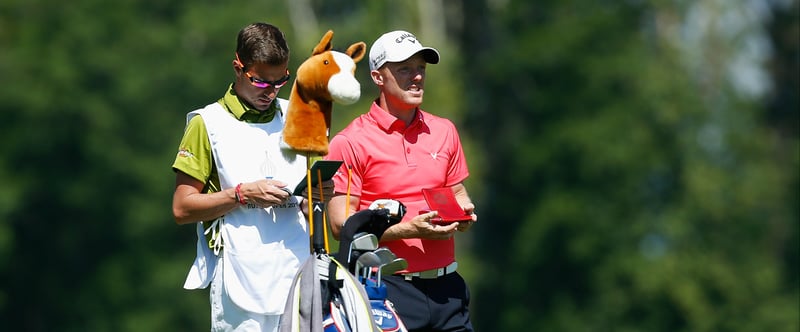 David Horsey aus England und sein Caddy fällten die richtigen Entscheidungen bei der Russian Open. (Foto: Getty)