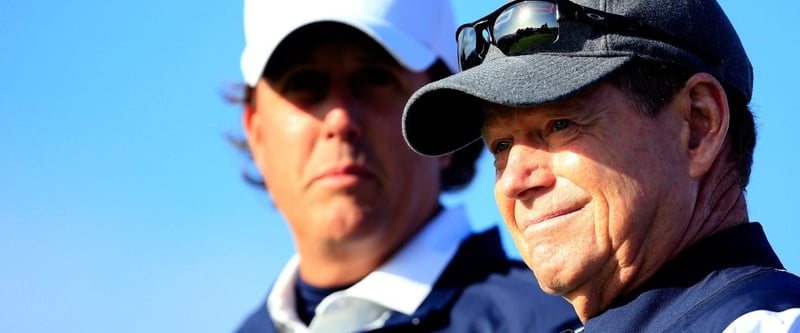 Phil Mickelson kritisierte seinen Kapitän Tom Watson heftig nach der deutlichen Niederlage der US-Amerikaner im Ryder Cup.