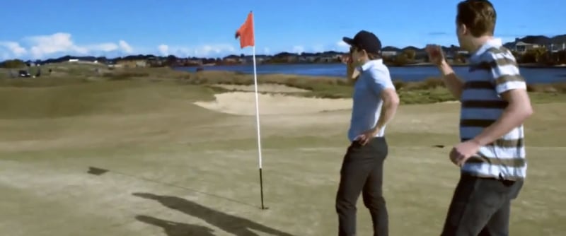 Ein paar australische Profi-Baseballspieler haben Golf mit Baseball kombiniert und dabei ziemlich beeindruckend eingelocht. (Foto: youtube)