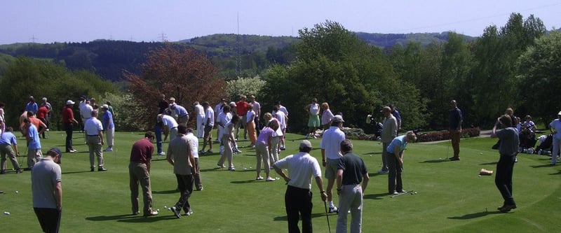 Beim Golferlebnistag wird allen Golf-Interessierten in lockerer Atmosphäre die Möglichkeit gegeben, Golf kostenfrei auszuprobieren. (Foto: GC Essen-Heidhausen)