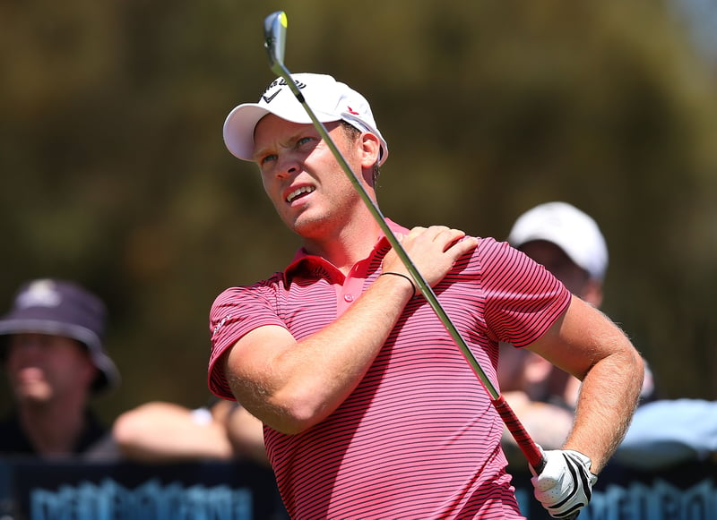 Oftmals klagen Golfer über Schulterbeschwerden beim Golf spielen. Auch Danny Willett macht seine Schulter zu schaffen beim Turnier in Melbourne am 22. November 2013. (Bild: Michael Dodge/gettyimages)