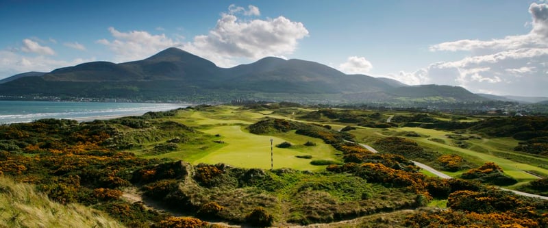 Royal County Down bei Newcastle, Irland; Loch 3. (Foto: Getty)