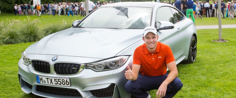 Ein Geschenk, dass wohl jeder 25-Jährige gerne annehmen würde. Für seine Leistungen in dieser Saison hat er es sich allemal verdient. (Foto: BMW)