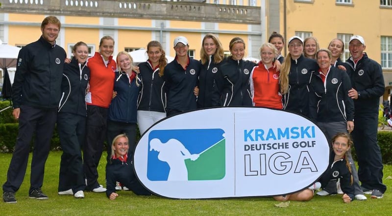 Die Damen aus Hamburg freuen sich über ihren Tagessieg. Es bleibt spannend, wer sich neben den Damen aus Hubbelrath für das Final-Four qualifizieren wird. (Foto: DGV/Tiess Schult)
