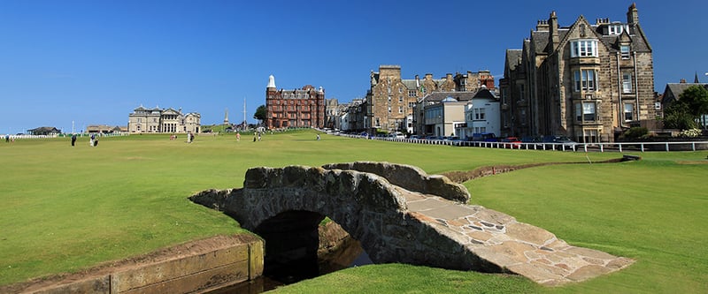 Es gibt unterschiedliche Wege, an eine Startzeit auf dem legendären Old Course von St. Andrews zu kommen.