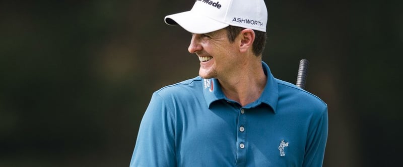 Mit einem riesigen Grinsen auf dem Gesicht beendet Justin Rose den Moving Day der Hong Kong Open. (Foto: Getty)