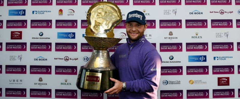 Die Mother of Pearl Trophy bleibt nach dem Sieg beim Qatar Masters 2016 in den Händen von Branden Grace. (Foto: Getty)