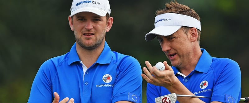 Bernd Wiesberger und Ian Poulter holten für Team Europa den ersten Punkt beim EurAsia Cup.