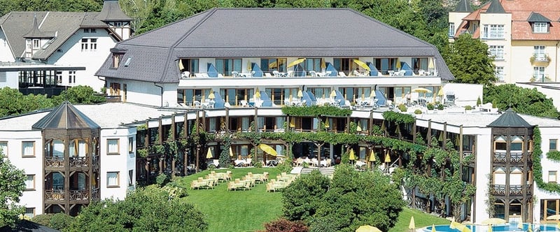 Jetzt einen Reisegutscheinfür das Golf- und Seehotel Engstler am Wörthersee in Kärnten gewinnen.