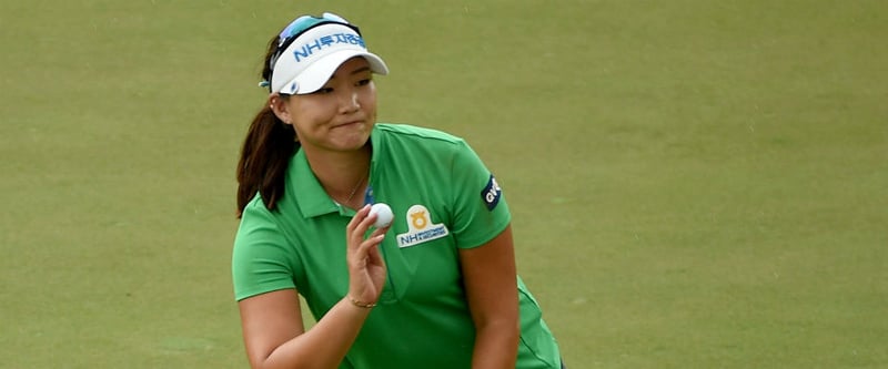 Mirim Lee freut sich an Loch 18 über einen gelungenen zweiten Tag bei der HSBC Women's Championship in Singapur. (Foto: Getty)