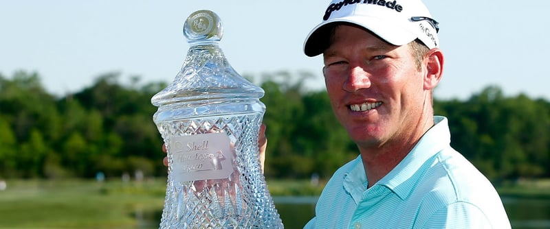 Jim Herman gewinnt nach über 100 PGA-Tour-Starts mit der Shell Houston Open seinen ersten Titel.