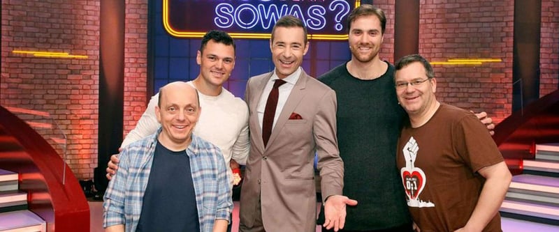 Bernhard Hoecker, Martin Kaymer, Kai Pflaume, Andreas Wolff und Elton (vl) bei der Quizshow 