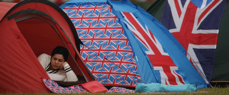 Ein Schlafplatz mit Blick auf den Sternenhimmel bei der British Open. (Foto: Getty)