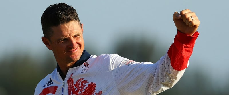 Justin Rose freut sich über seine Goldmedaille. (Foto: Getty)