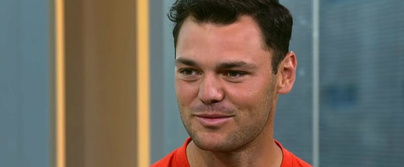 Martin Kaymer stellt im Olympia-Studio der ARD-Sportschau seine ersten Eindrücke aus Rio dar. (Foto: ARD)