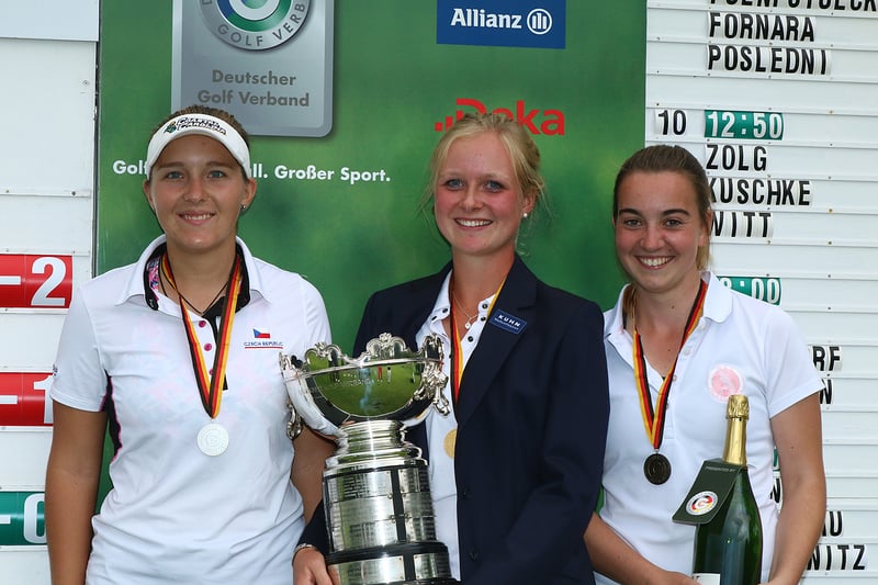 Die Medaillengewinnerinnen der IAM (v.l.n.r.): Maike Schlender, Sophie Hausmann und Marie Lunackova (Foto: DGV/stebl)