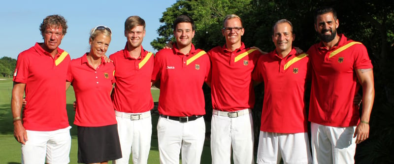 Das deutsche Team bei der WM 2016: Bundestrainer Uli Zilg, Mentaltrainerin Silke Lüdike, Hurly Long, Max Schmitt, Hurly Long, Physiotherapeut Marc Hohmann und Kapitän Christian Marysko (Foto: DGV)