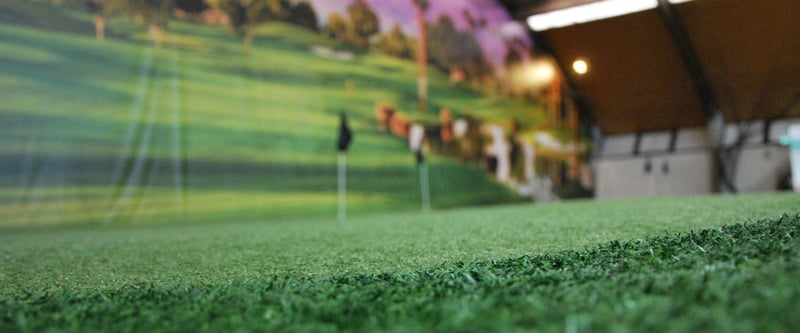 Egal ob Regen oder Schnee, beim Indoor Golf ist das kein Hindernis.