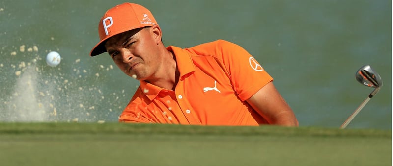 Hochkonzentriert und mit einer beeindruckender Finalrunde sichert sich Rickie Fowler den Sieg auf den Bahamas. Stets an seiner Seite: Cobra-Puma. (Foto: Getty)