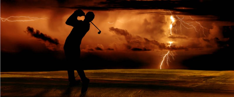 Sommerzeit ist Gewitterzeit. Golfer sollten sich vor Donner und Blitzen frühzeitig in Sicherheit bringen.