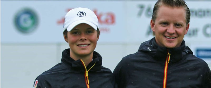 Mädchen-Bundestrainer und PJSC-Vize-Kapitän Sebastian Rühl (r.) mit seiner Spielerin Esther Henseleit (Foto: DGV/stebl)