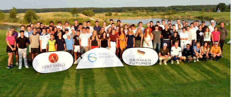 Ein Gruppenfoto aller Teilnehmer des German Futures in Golf Valley. (Foto: Frank Föhlinger)