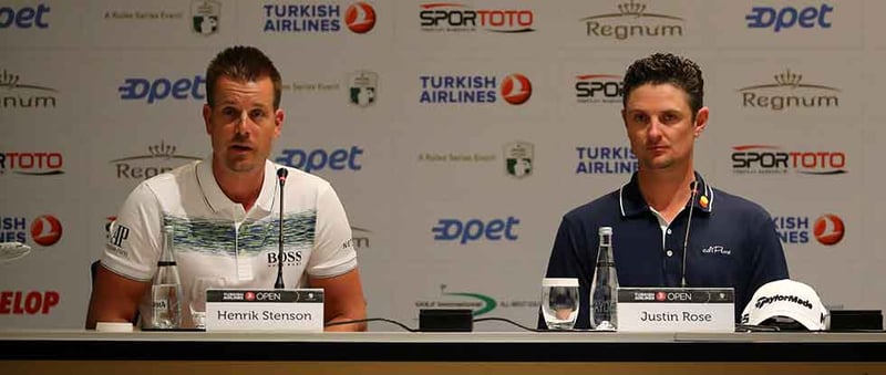 Henrik Stenson (links) und Justin Rose auf der Pressekonferenz der Turkish Airlines Open. (Foto: Getty)
