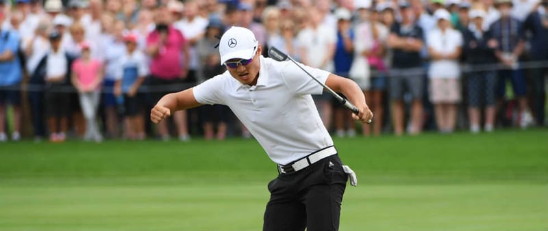 So freuen sich Sieger: Li Haotong gewinnt die Omega Dubai Desert Classic gegen Rory McIlroy. (Foto: Getty)