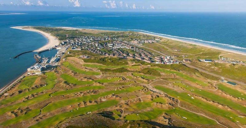 Golfen auf Deutschlands schönsten Golfplätzen mit Meeresblick. (Foto: GC Budersand)