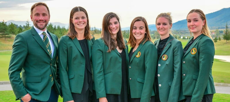 Das Siegerteam des Hamburger GC: Trainer Christian Lanfermann, Esther Henseleit; Miriam Emmert, Maike Schlender, Franziska Ellis und Lilly Köster. (Foto: EGA)