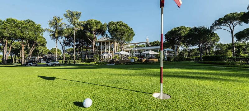 Mit ROBINSON bei schönstem Wetter golfen. (Foto: ROBINSON)