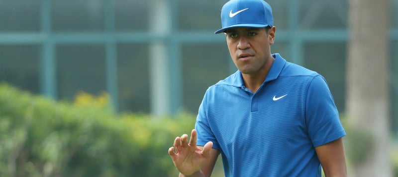 Tony Finau rauscht bei der WGC - HSBC Champions an Patrick Reed vorbei. (Foto: Getty)