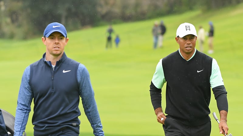 Ein Duell der Giganten folgt im Achtelfinale der World Golf Championship - Dell Match Play: Rory McIlroy gegen Tiger Woods. (Foto: Getty)