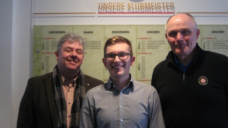 Der Vorsitzende des Sportausschusses, Ratsherr Kai Uwe Bratschke zu Gast beim Golf Klub Braunschweig. (Bildquelle: Golf Klub Braunschweig)