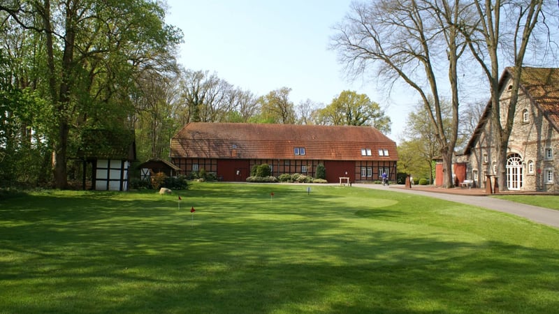 Der GC Schulzenhof Peckeloh heißt seinen neuen Mitarbeiter im Greenkeeping herzlich willkommen! (Bildquelle: GC Schultenhof Peckeloh)