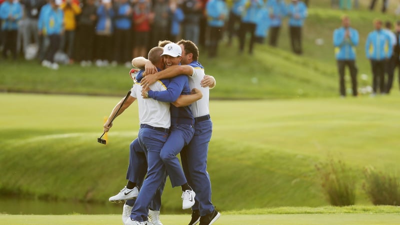 Teamplayer statt Einzelkämper - So emotional feierte das europäische Team seinen Sieg im letzten Jahr (Foto: Getty)