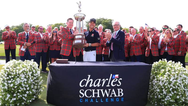 Kevin Na sichert sich den Titel der Charles Schwab Challenge. (Bildquelle: Getty)