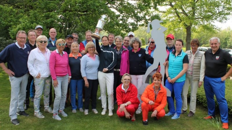 Beim Wettbewerb Damen gegen Herren im GC Schultenhof Peckeloh hatten die Damen am Ende die Nase vorn. (Bild; GC Schultenhof Peckeloh)