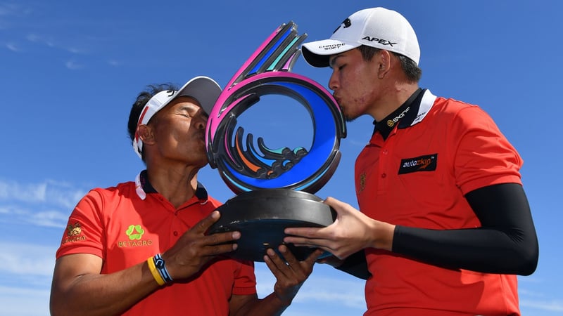 Thongchai Jaidee und Phachara Khongwatmai gewinnen das GolfSixes Turnier der European Tour. (Foto: Getty)