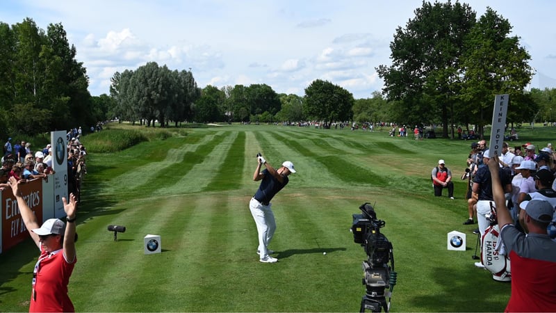 Martin Kaymer ballert sich mit einer grandiosen Back Nine an die Spitze - die Fans feiern. (Foto: Getty)