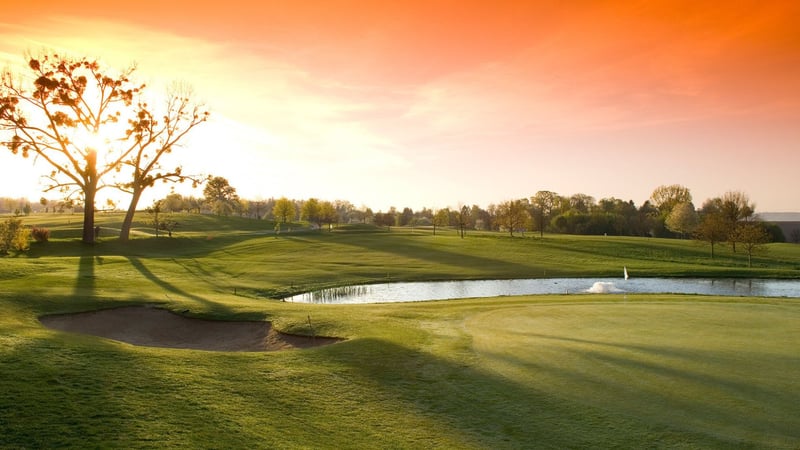 Stimmungsvolle Aussicht vom Grün an der 1. Bahn vom Golf-Club Heilbronn- (Foto: Golf-Club Heilbronn-Hohenlohe)