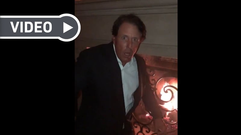 Phil Mickelson erzählt über kuriose Ereignisse. (Screenshot: Twitter.com/@PhilMickelson)